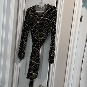 Michael Kors Black Long-Sleeve Chain-Print Wrap Dress